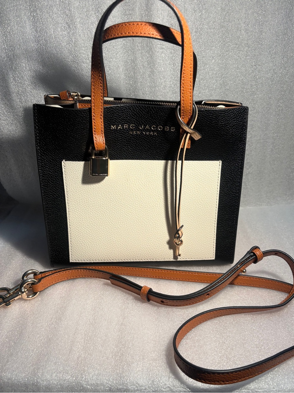 Marc Jacobs The Grind Mini Tote Colorblock Leather Crossbody Bag Black Tan Ivory - Picture 16 of 16